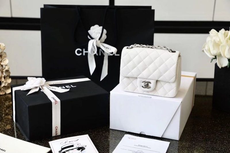 CHL Classic Mini Flap Bag Silver Hardware White For Wom6.6in/17cm A35200 - Image 3