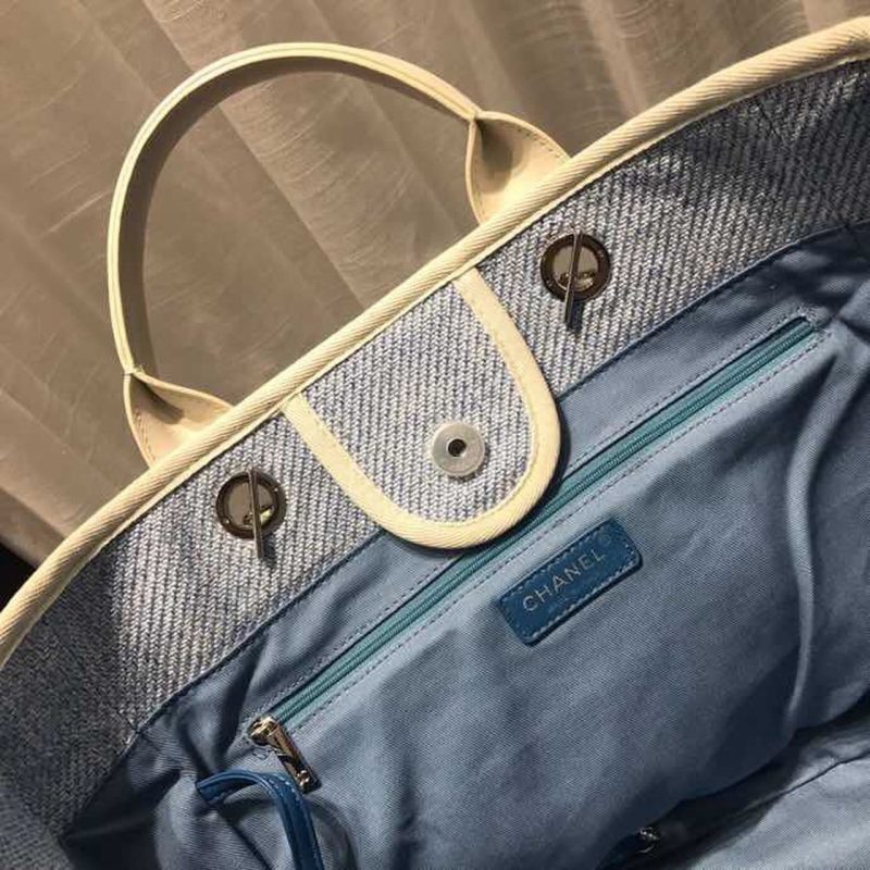 CHL Deauville Tote Canvas Bag Light Grey For Women, Women’s Handbags, Shoulder Bags 15in/38cm A66941 - Image 8