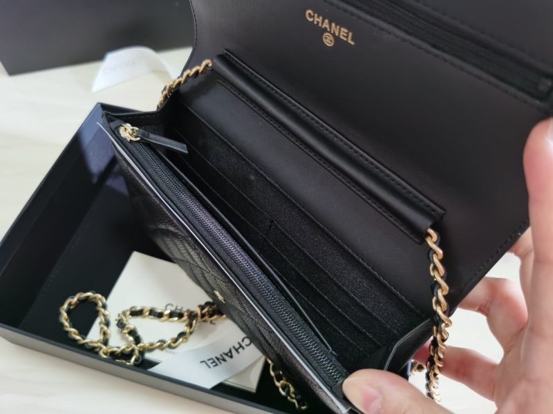 CHL COCO Woc Crossbody Bag 20cm Black - Image 2