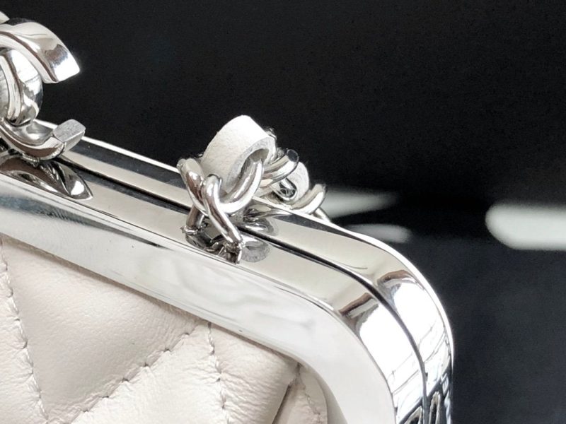 CHL Cruise Clutch Crossbaby White Bag For Wom13cm/5in - Image 3