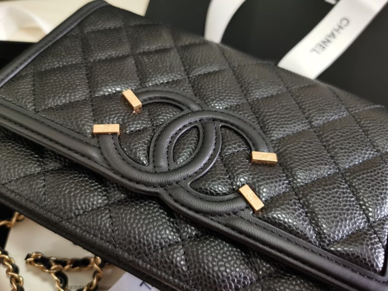 CHL COCO Woc Crossbody Bag 20cm Black - Image 5